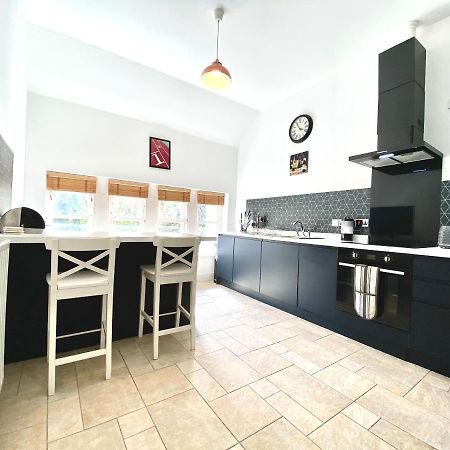 Serviced Accommodation Moray - Lesmurdie House Элгин Экстерьер фото