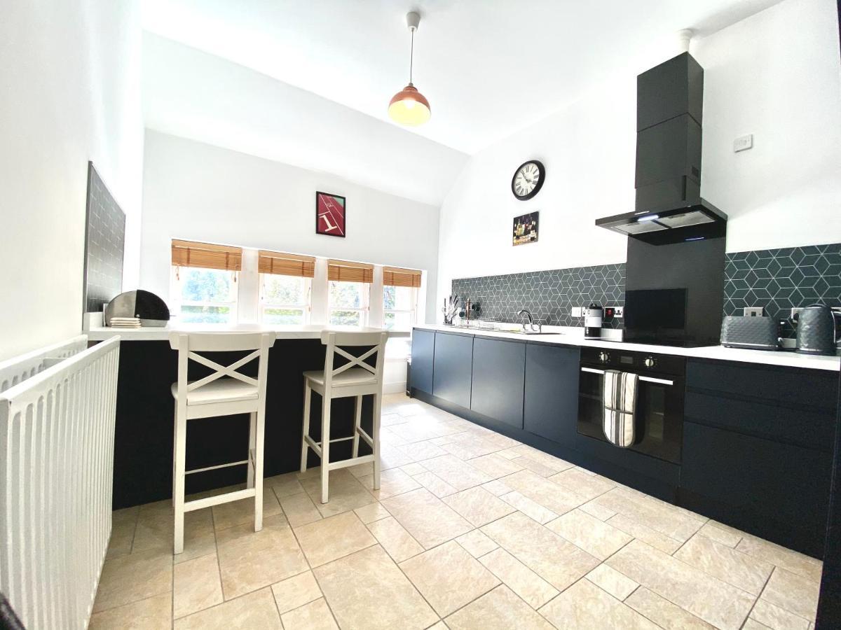 Serviced Accommodation Moray - Lesmurdie House Элгин Экстерьер фото