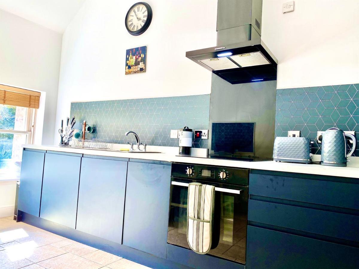 Serviced Accommodation Moray - Lesmurdie House Элгин Экстерьер фото